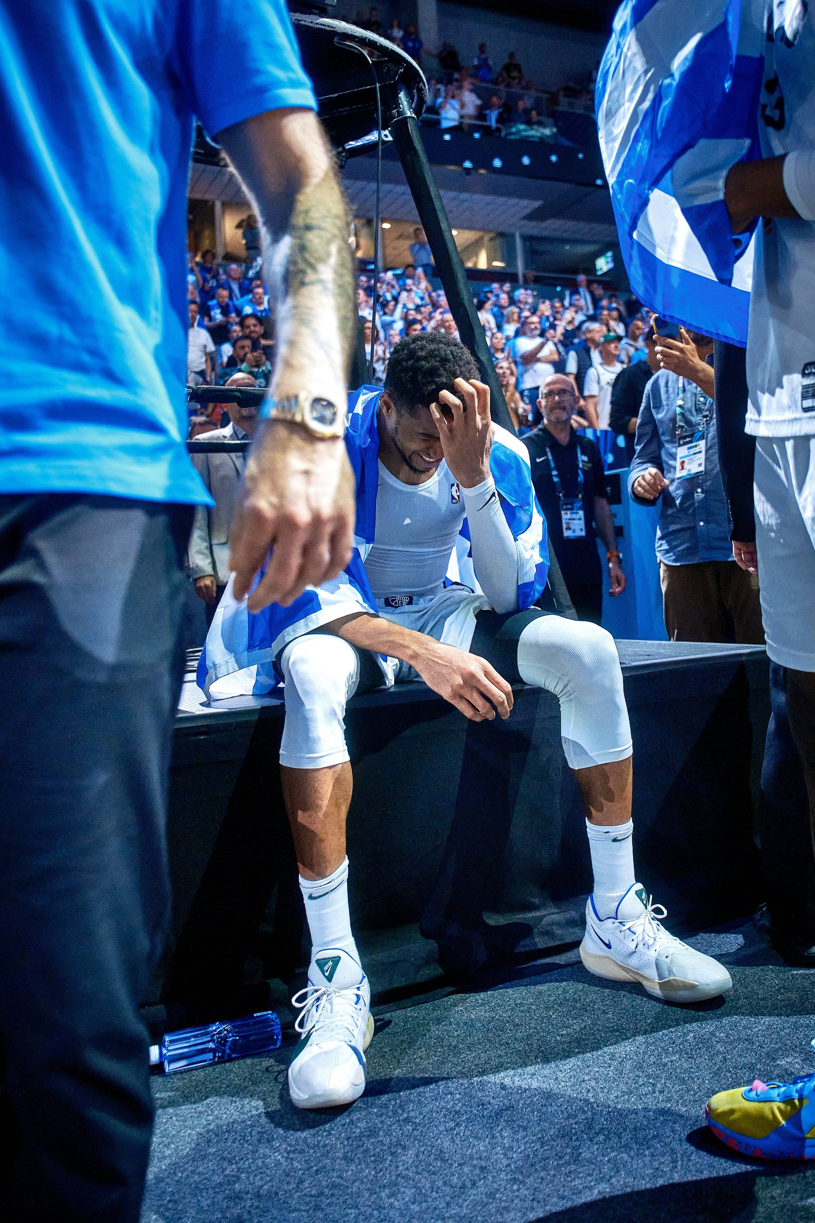九游体育app-关于风云突变!广厦男篮关键时刻篮板制胜,NBA总决赛版图或变,信心回归,更衣室氛围转暖的信息